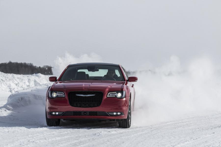  Chrysler 300S AWD 2015 года  (фото 6 из 6)